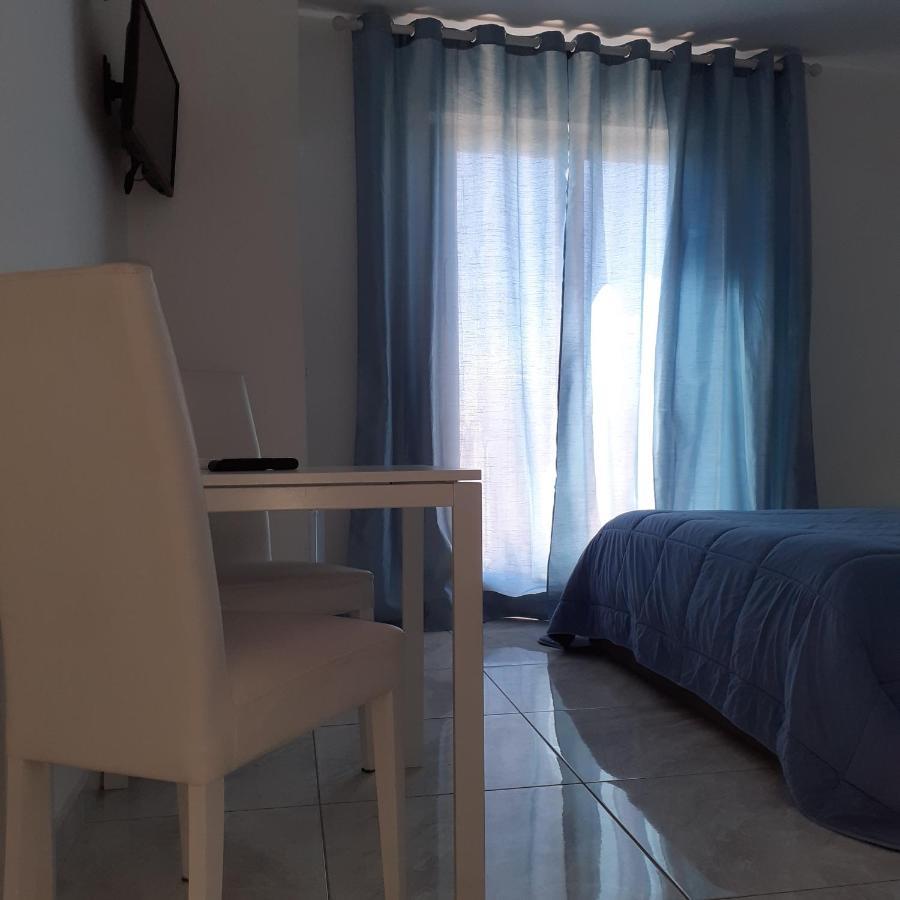 Sweet Suite Margherita B&B Маргерита-ди-Савойя Экстерьер фото