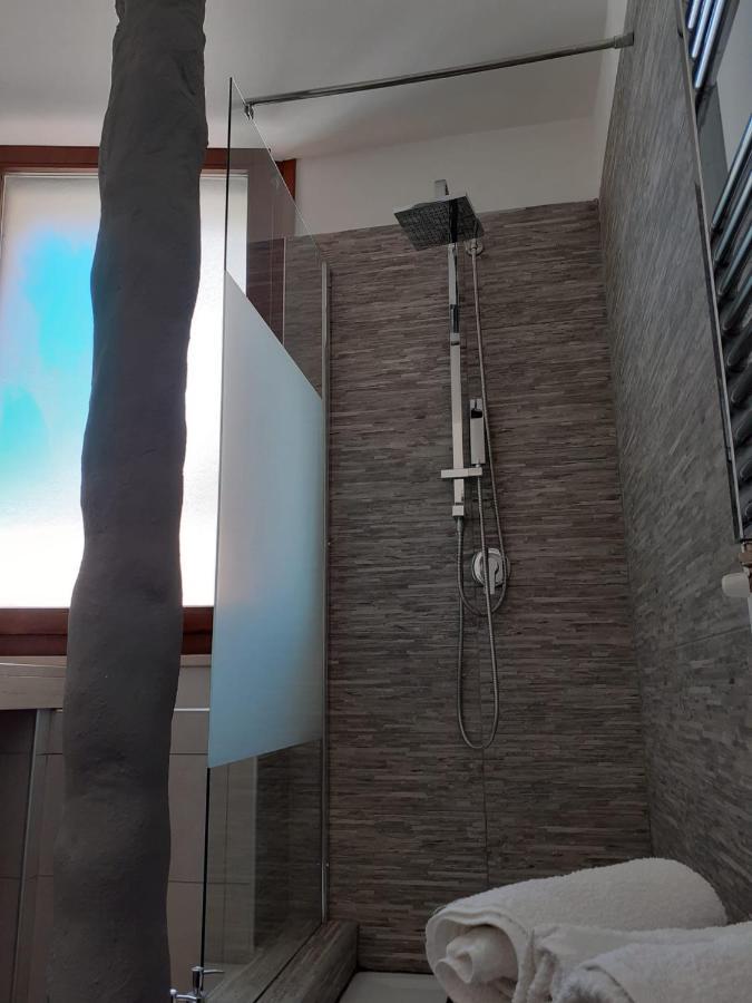 Sweet Suite Margherita B&B Маргерита-ди-Савойя Экстерьер фото